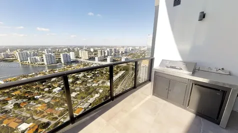 18555 Collins Avenue Sunny Isles Beach FL 33160