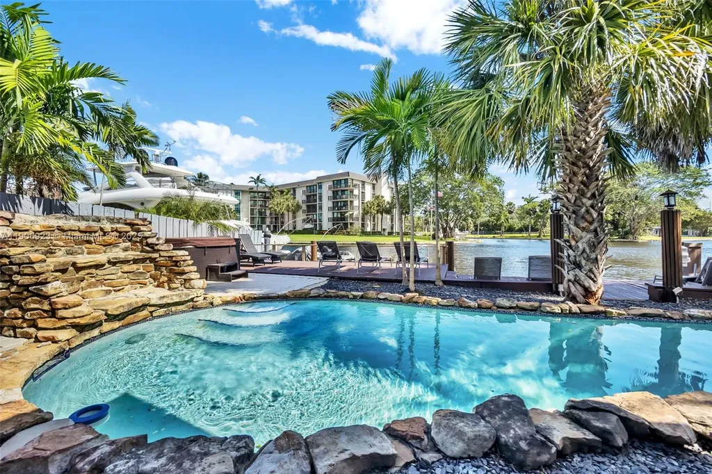 1030 SW 14th Terrace Fort Lauderdale FL 33312