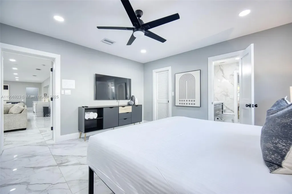 1030 SW 14th Terrace Fort Lauderdale FL 33312