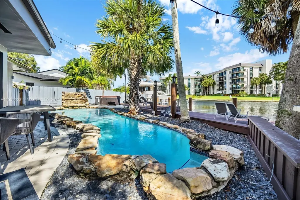 1030 SW 14th Terrace Fort Lauderdale FL 33312