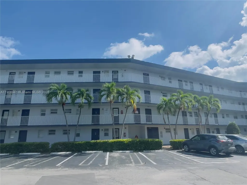 443 NE 195th Street Miami FL 33179
