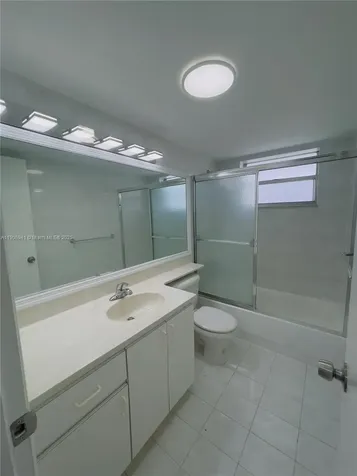443 NE 195th Street Miami FL 33179
