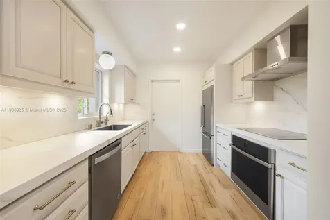7220 SW 53rd Court Miami FL 33143