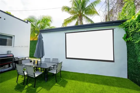 545 NW 47th Street Miami FL 33127