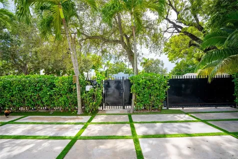 545 NW 47th Street Miami FL 33127