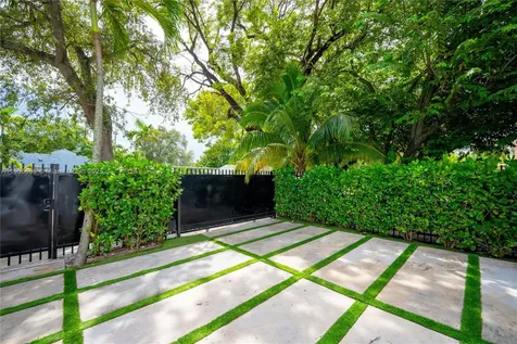 545 NW 47th Street Miami FL 33127