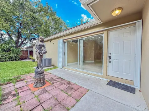 16930 SW 139th Place Miami FL 33177