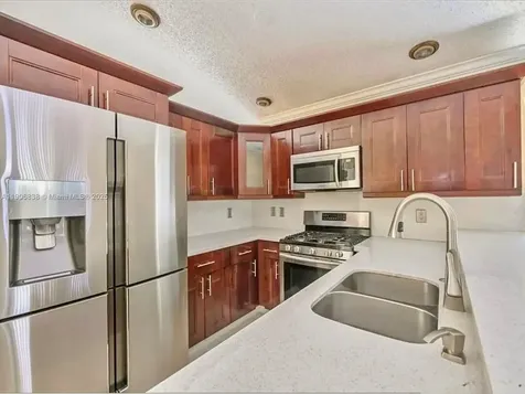 16930 SW 139th Place Miami FL 33177