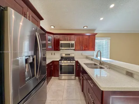16930 SW 139th Place Miami FL 33177