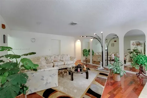6013 Rose Terrace Plantation FL 33317