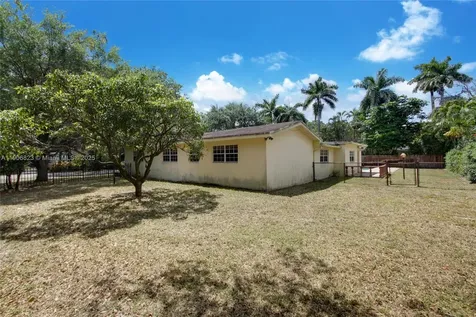 6013 Rose Terrace Plantation FL 33317
