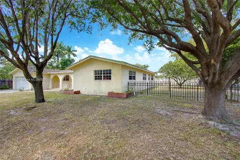 6013 Rose Terrace Plantation FL 33317
