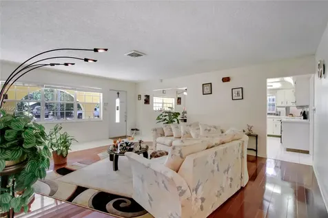 6013 Rose Terrace Plantation FL 33317