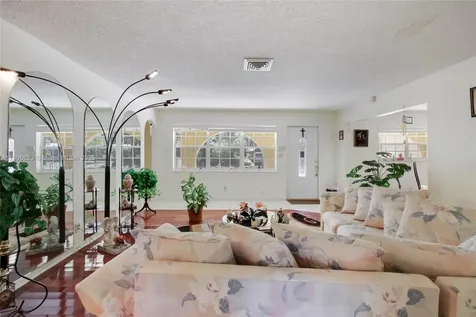 6013 Rose Terrace Plantation FL 33317