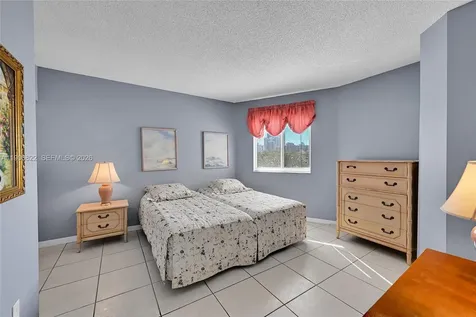18260 N Bay Road Sunny Isles Beach FL 33160