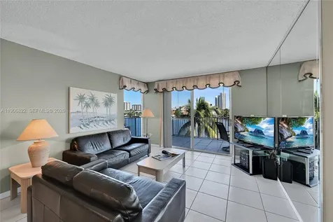 18260 N Bay Road Sunny Isles Beach FL 33160