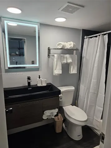 19201 Collins Avenue Sunny Isles Beach FL 33160