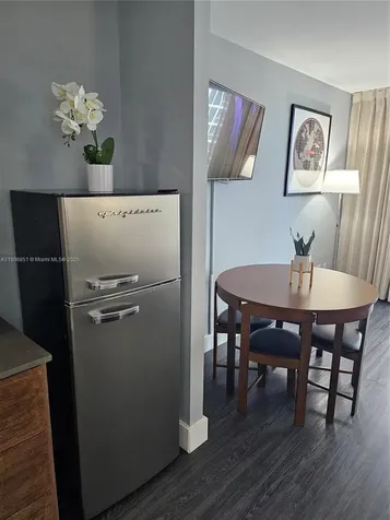 19201 Collins Avenue Sunny Isles Beach FL 33160