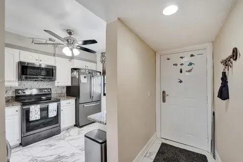 1502 Whitehall Drive Davie FL 33324