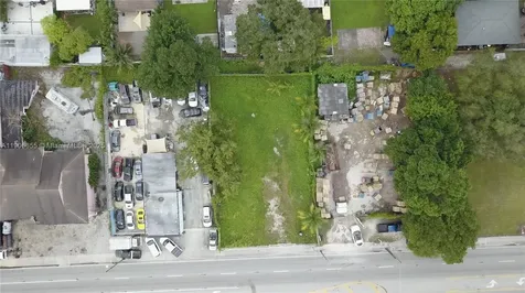 3039 NW 54th Street Miami FL 33142