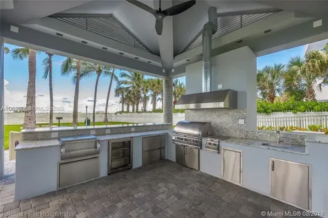 6301 Collins Avenue Miami Beach FL 33141