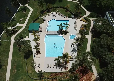 18151 NE 31st Court Aventura FL 33160