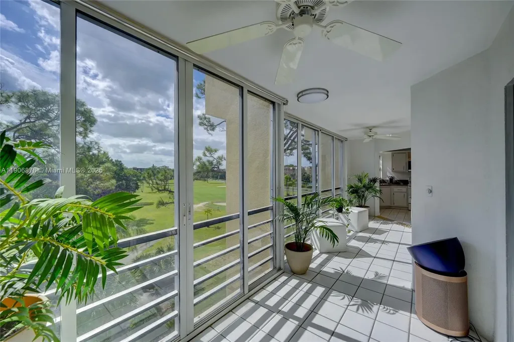 3654 Via Poinciana Lake Worth FL 33467