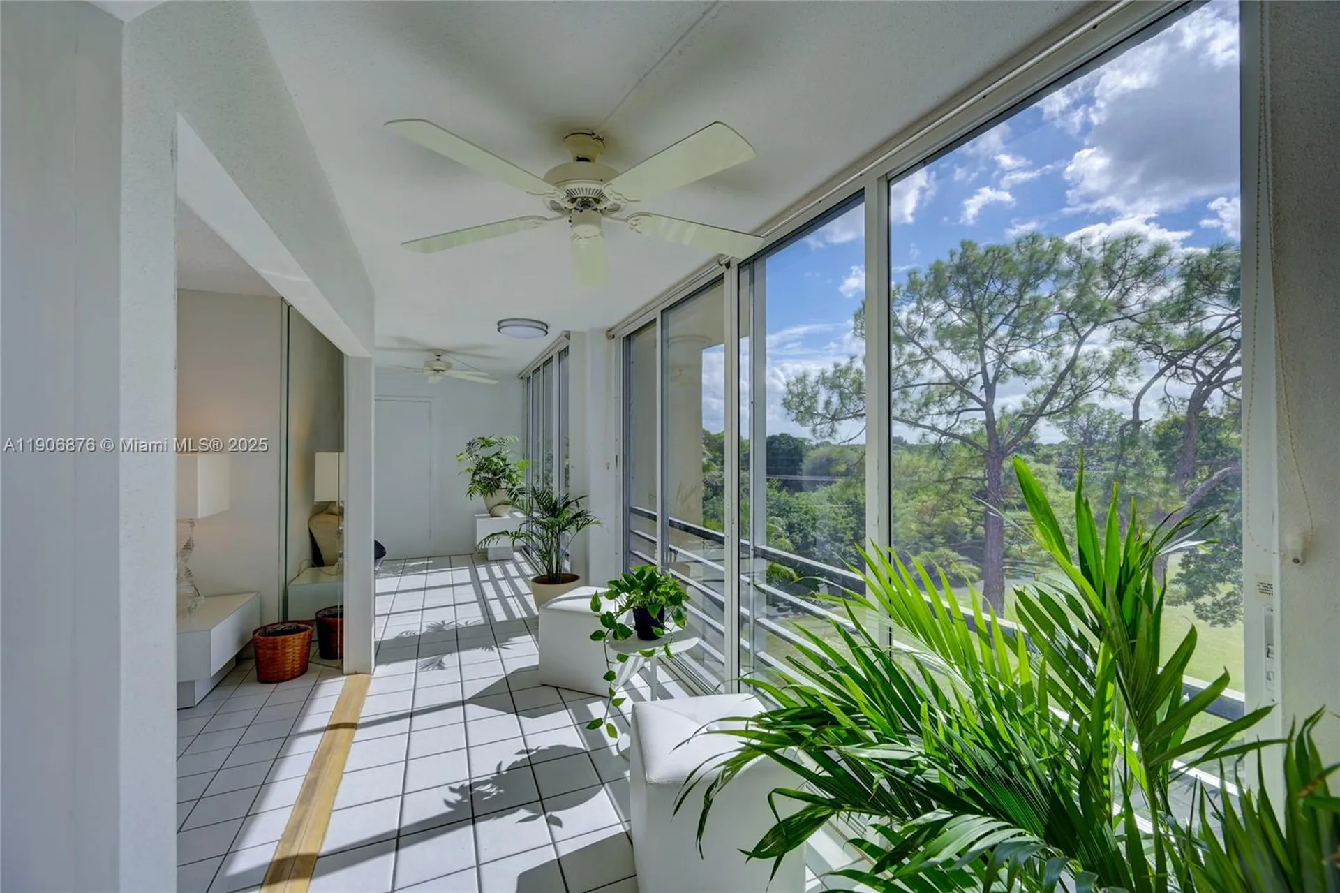 3654 Via Poinciana Lake Worth FL 33467