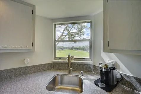 3654 Via Poinciana Lake Worth FL 33467