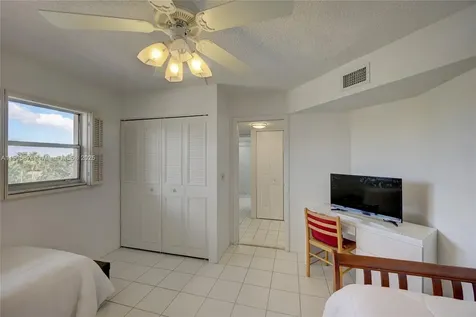 3654 Via Poinciana Lake Worth FL 33467