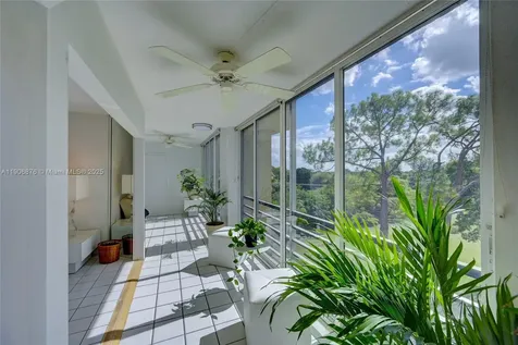 3654 Via Poinciana Lake Worth FL 33467