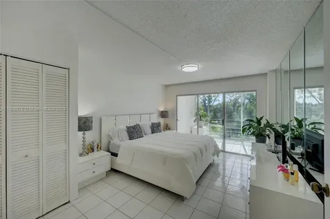 3654 Via Poinciana Lake Worth FL 33467