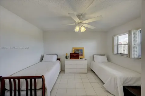 3654 Via Poinciana Lake Worth FL 33467