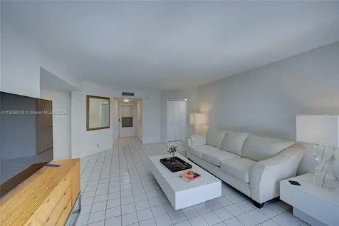 3654 Via Poinciana Lake Worth FL 33467