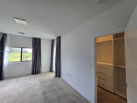 4500 NW 8th Place Plantation FL 33317