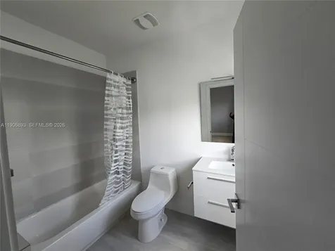 4500 NW 8th Place Plantation FL 33317