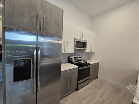 4500 NW 8th Place Plantation FL 33317