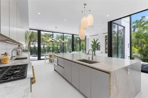 4504 Sheridan Avenue Miami Beach FL 33140