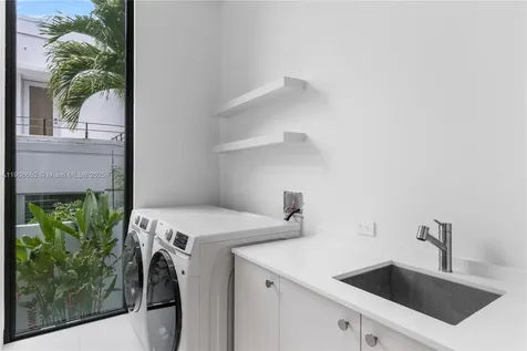 4504 Sheridan Avenue Miami Beach FL 33140