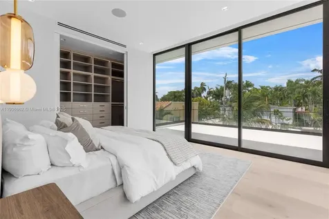 4504 Sheridan Avenue Miami Beach FL 33140