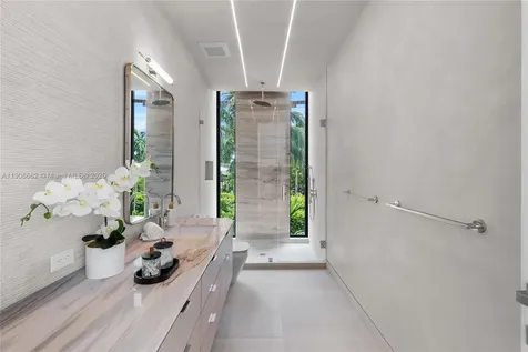 4504 Sheridan Avenue Miami Beach FL 33140