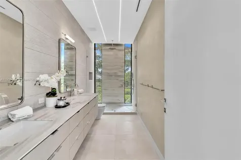 4504 Sheridan Avenue Miami Beach FL 33140