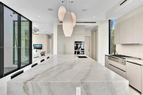4504 Sheridan Avenue Miami Beach FL 33140