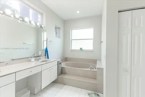 4074 SW 140th Avenue Davie FL 33330