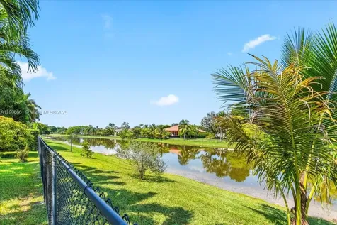 4074 SW 140th Avenue Davie FL 33330