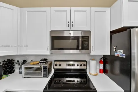 5302 SW 164th Place Miami FL 33185