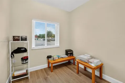 5302 SW 164th Place Miami FL 33185