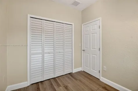 5302 SW 164th Place Miami FL 33185