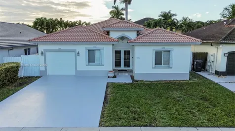 5302 SW 164th Place Miami FL 33185