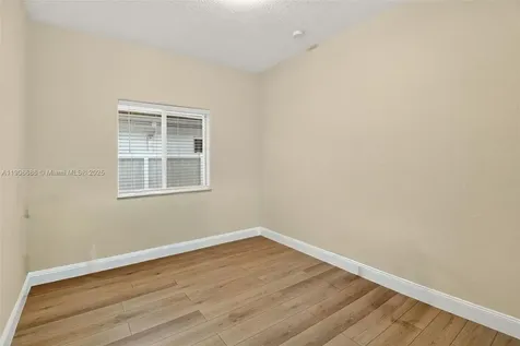 5302 SW 164th Place Miami FL 33185